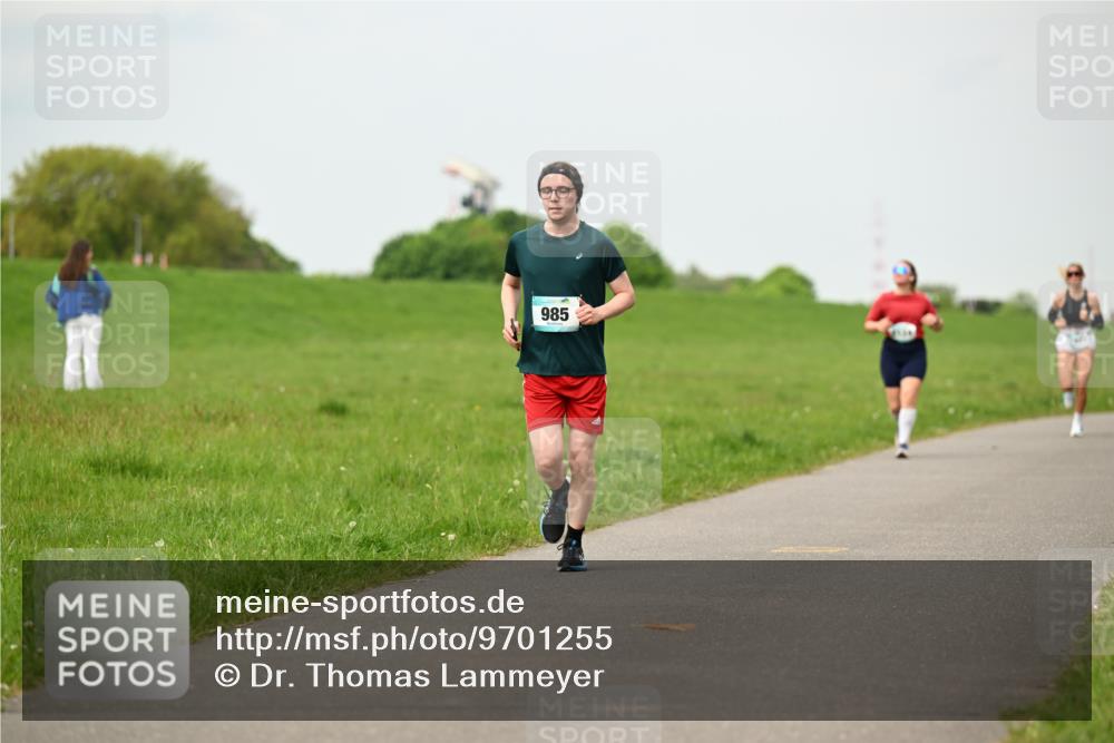 10.05.2026 - 8. Wedeler Halbmarathon Dr. Thomas Lammeyer http://msf.ph/oto/9701255 10.05.2026 11:42:22 Laufen 985 meine-sportfotos.de
