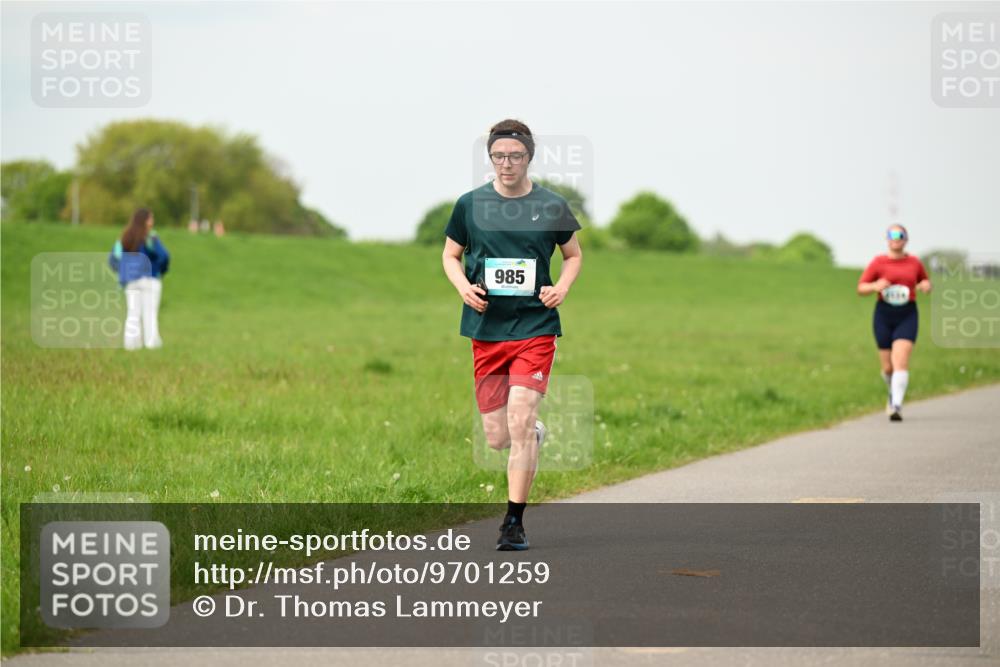 10.05.2026 - 8. Wedeler Halbmarathon Dr. Thomas Lammeyer http://msf.ph/oto/9701259 10.05.2026 11:42:22 Laufen 985 meine-sportfotos.de
