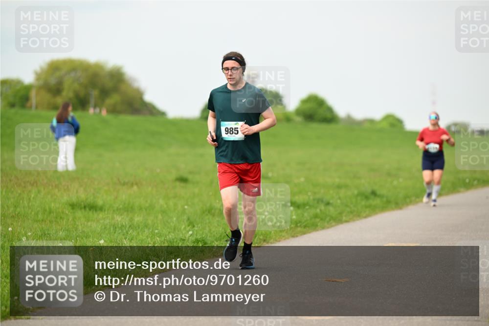 10.05.2026 - 8. Wedeler Halbmarathon Dr. Thomas Lammeyer http://msf.ph/oto/9701260 10.05.2026 11:42:22 Laufen 985 meine-sportfotos.de