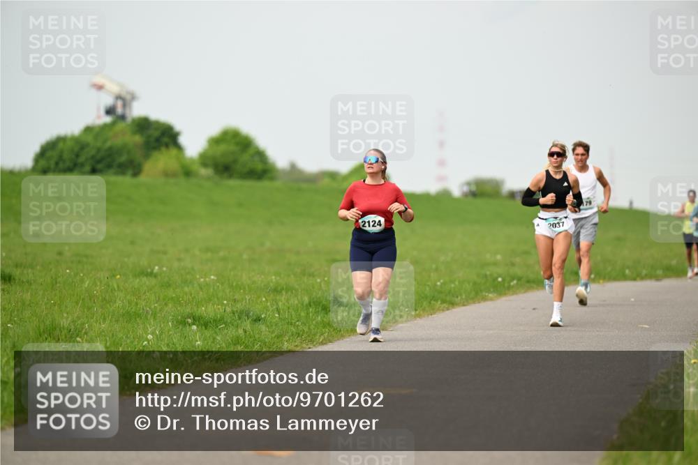 10.05.2026 - 8. Wedeler Halbmarathon Dr. Thomas Lammeyer http://msf.ph/oto/9701262 10.05.2026 11:42:25 Laufen 2124, 2037, 179 meine-sportfotos.de