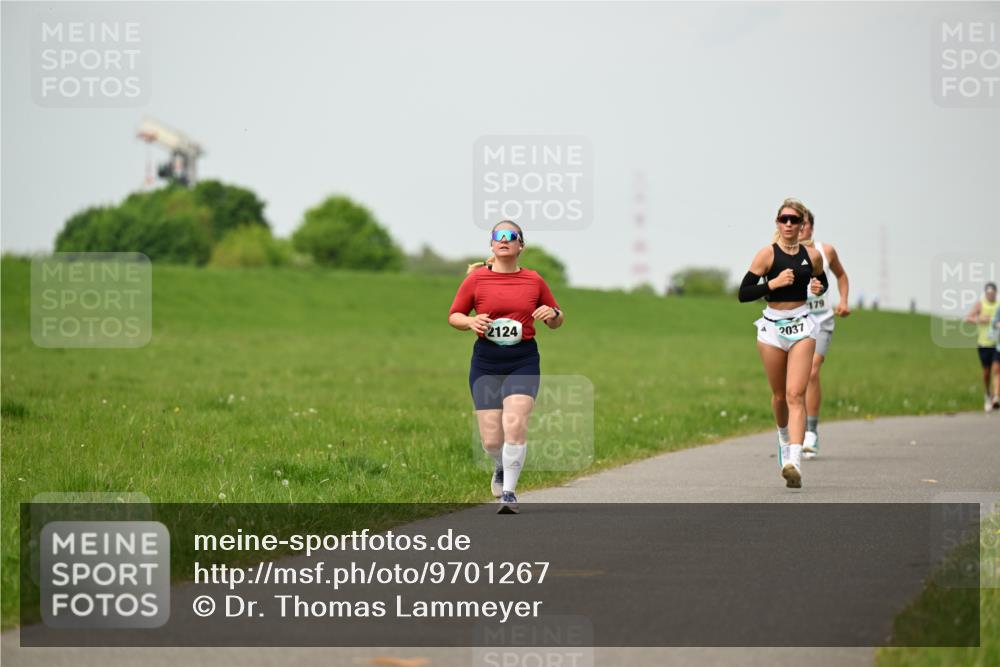 10.05.2026 - 8. Wedeler Halbmarathon Dr. Thomas Lammeyer http://msf.ph/oto/9701267 10.05.2026 11:42:25 Laufen 2124, 2037, 179 meine-sportfotos.de