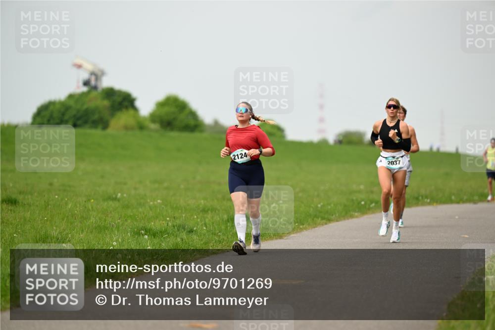 10.05.2026 - 8. Wedeler Halbmarathon Dr. Thomas Lammeyer http://msf.ph/oto/9701269 10.05.2026 11:42:25 Laufen 2124, 2037 meine-sportfotos.de