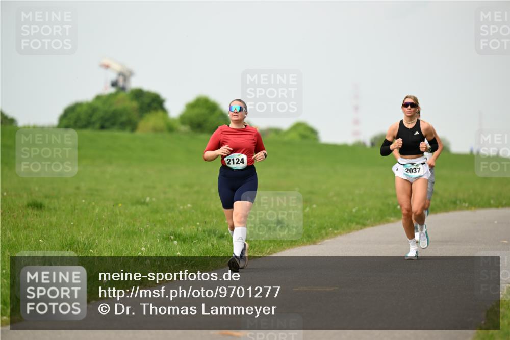 10.05.2026 - 8. Wedeler Halbmarathon Dr. Thomas Lammeyer http://msf.ph/oto/9701277 10.05.2026 11:42:27 Laufen 2124, 2037 meine-sportfotos.de