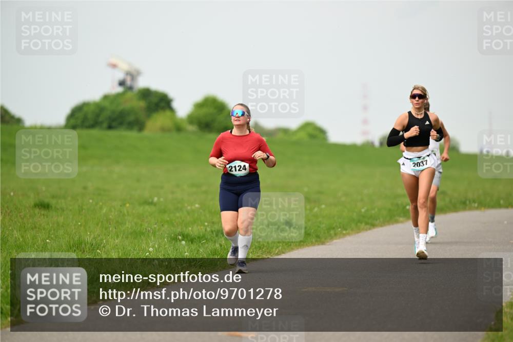 10.05.2026 - 8. Wedeler Halbmarathon Dr. Thomas Lammeyer http://msf.ph/oto/9701278 10.05.2026 11:42:27 Laufen 2124, 2037 meine-sportfotos.de