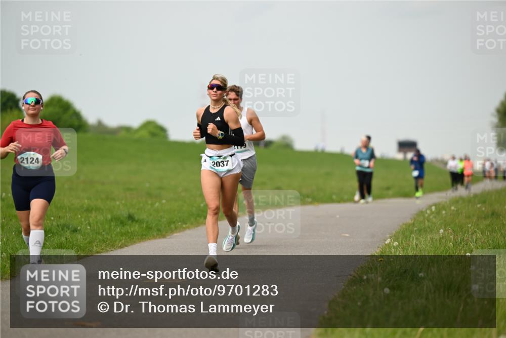 10.05.2026 - 8. Wedeler Halbmarathon Dr. Thomas Lammeyer http://msf.ph/oto/9701283 10.05.2026 11:42:28 Laufen 2124, 2037 meine-sportfotos.de