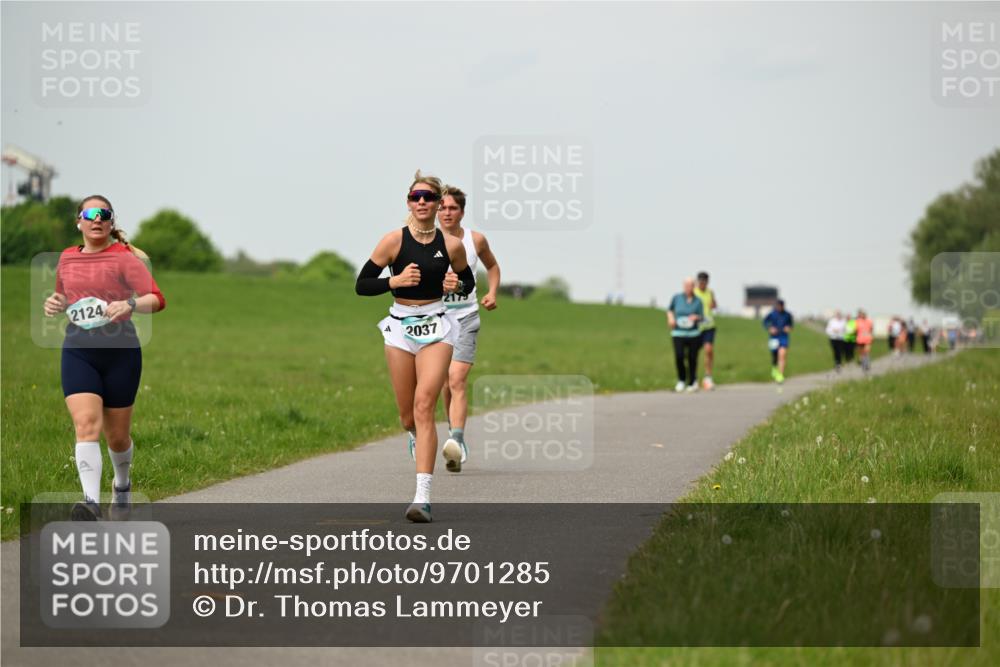 10.05.2026 - 8. Wedeler Halbmarathon Dr. Thomas Lammeyer http://msf.ph/oto/9701285 10.05.2026 11:42:28 Laufen 2124, 2037 meine-sportfotos.de