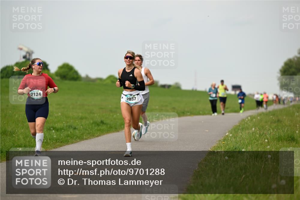 10.05.2026 - 8. Wedeler Halbmarathon Dr. Thomas Lammeyer http://msf.ph/oto/9701288 10.05.2026 11:42:29 Laufen 2124, 2037 meine-sportfotos.de