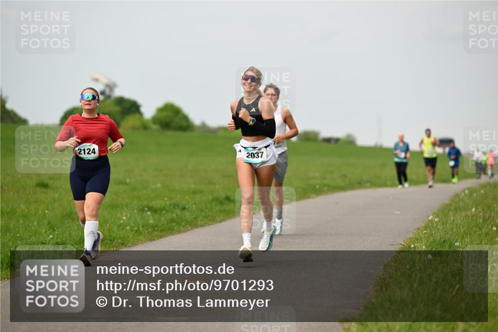 10.05.2026 - 8. Wedeler Halbmarathon Dr. Thomas Lammeyer http://msf.ph/oto/9701293 10.05.2026 11:42:29 Laufen 2124, 2037 meine-sportfotos.de