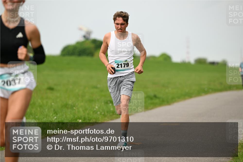 10.05.2026 - 8. Wedeler Halbmarathon Dr. Thomas Lammeyer http://msf.ph/oto/9701310 10.05.2026 11:42:32 Laufen 2179, 2037 meine-sportfotos.de