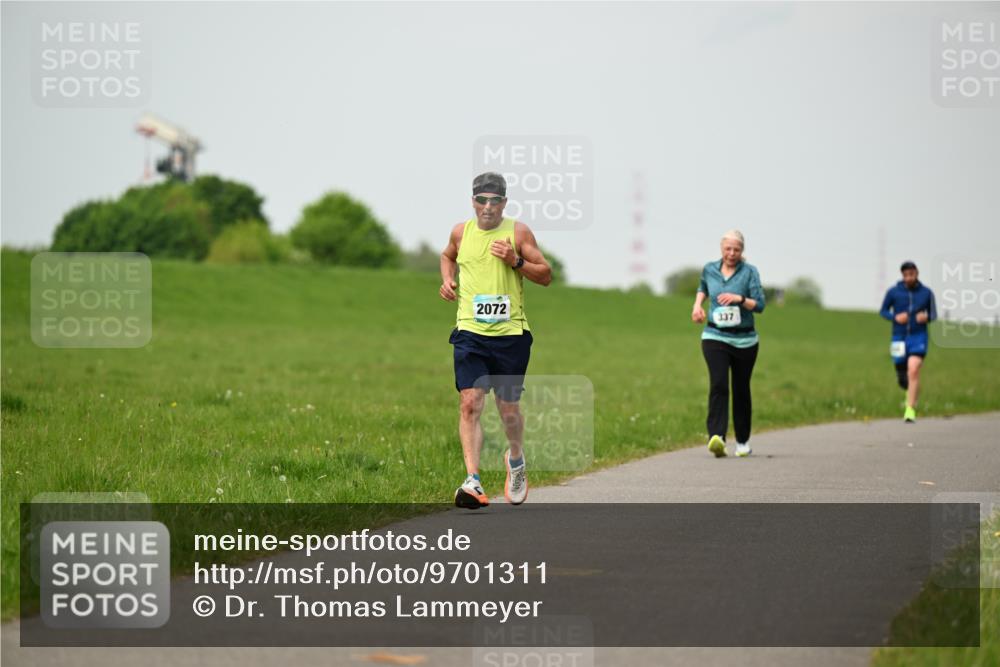 10.05.2026 - 8. Wedeler Halbmarathon Dr. Thomas Lammeyer http://msf.ph/oto/9701311 10.05.2026 11:42:41 Laufen 2072, 337 meine-sportfotos.de