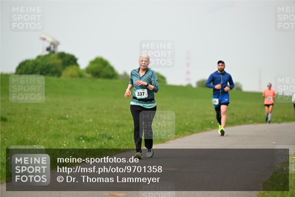 10.05.2026 - 8. Wedeler Halbmarathon Dr. Thomas Lammeyer http://msf.ph/oto/9701358 10.05.2026 11:42:48 Laufen 337 meine-sportfotos.de