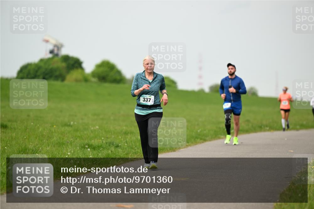 10.05.2026 - 8. Wedeler Halbmarathon Dr. Thomas Lammeyer http://msf.ph/oto/9701360 10.05.2026 11:42:48 Laufen 337 meine-sportfotos.de