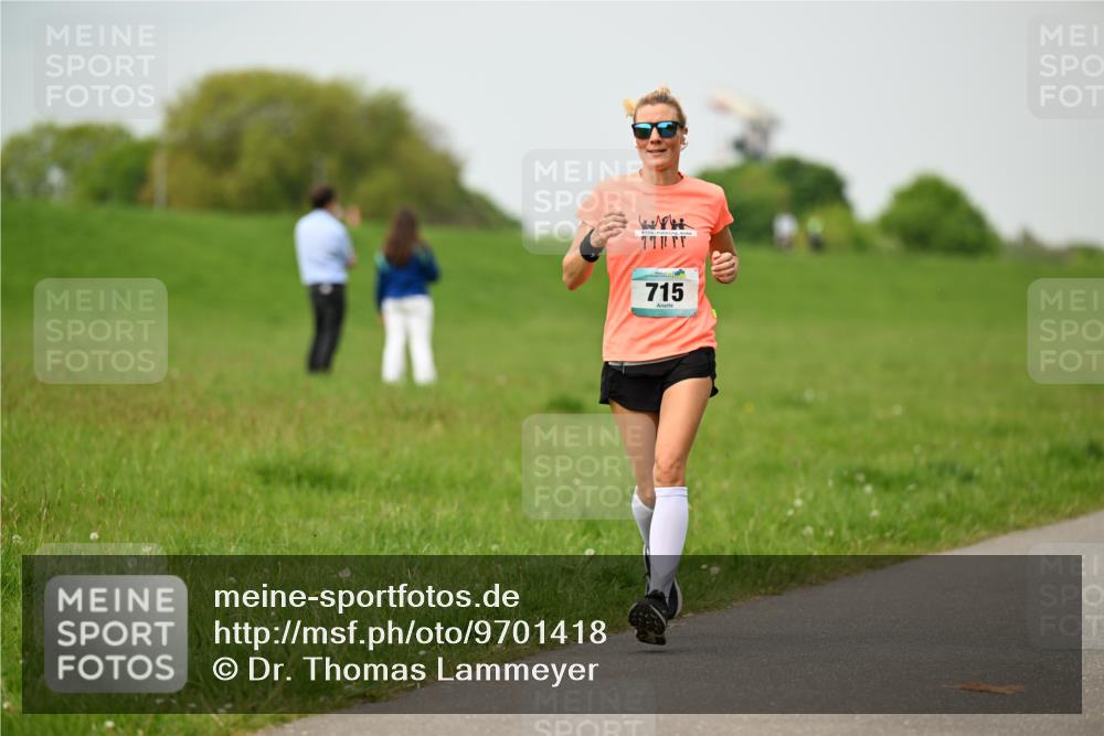 10.05.2026 - 8. Wedeler Halbmarathon Dr. Thomas Lammeyer http://msf.ph/oto/9701418 10.05.2026 11:43:03 Laufen 715 meine-sportfotos.de