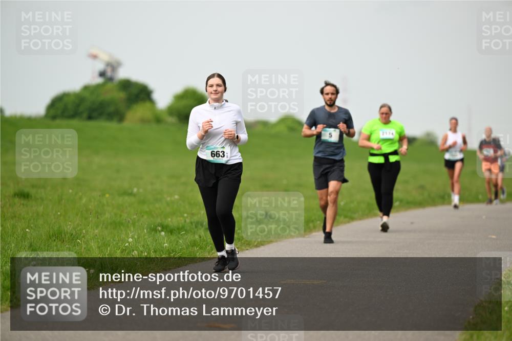 10.05.2026 - 8. Wedeler Halbmarathon Dr. Thomas Lammeyer http://msf.ph/oto/9701457 10.05.2026 11:43:15 Laufen 663 meine-sportfotos.de