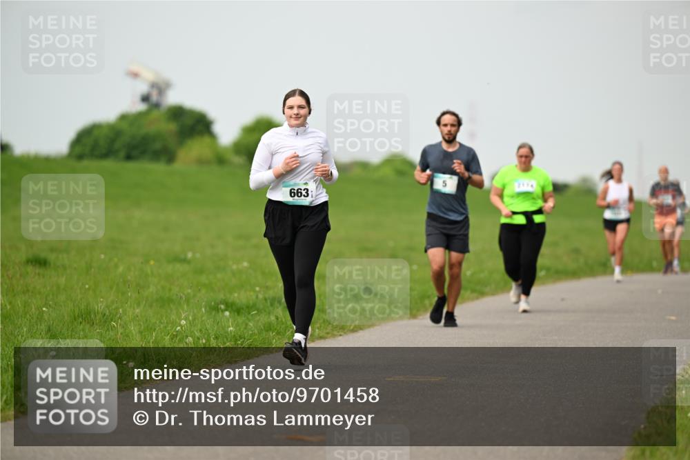 10.05.2026 - 8. Wedeler Halbmarathon Dr. Thomas Lammeyer http://msf.ph/oto/9701458 10.05.2026 11:43:15 Laufen 663 meine-sportfotos.de