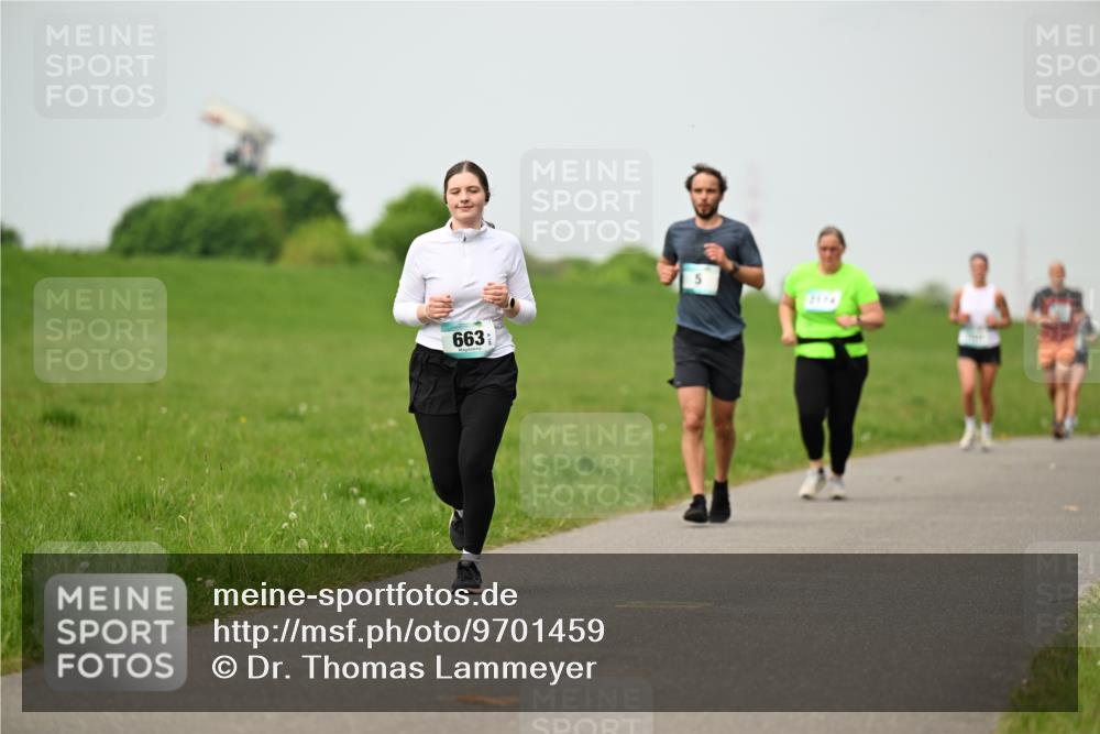 10.05.2026 - 8. Wedeler Halbmarathon Dr. Thomas Lammeyer http://msf.ph/oto/9701459 10.05.2026 11:43:15 Laufen 663 meine-sportfotos.de