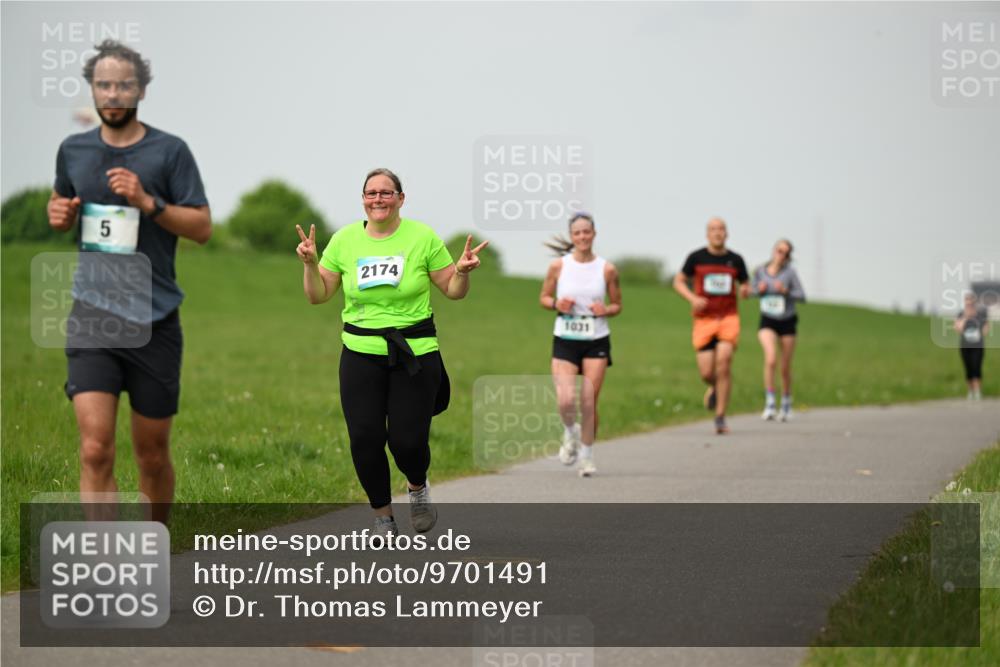 10.05.2026 - 8. Wedeler Halbmarathon Dr. Thomas Lammeyer http://msf.ph/oto/9701491 10.05.2026 11:43:21 Laufen 2174, 1031 meine-sportfotos.de