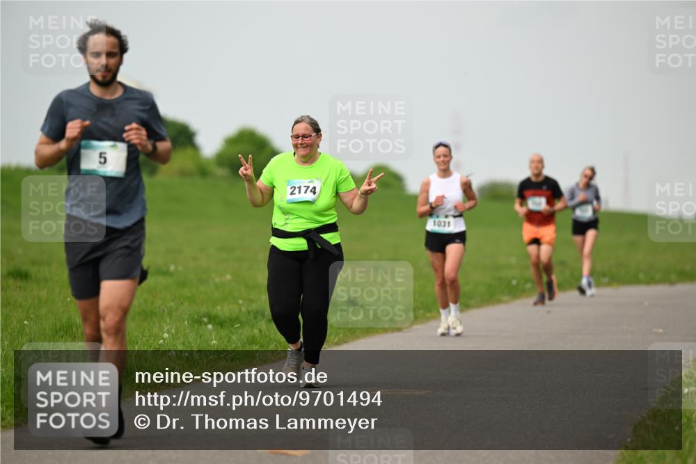 10.05.2026 - 8. Wedeler Halbmarathon Dr. Thomas Lammeyer http://msf.ph/oto/9701494 10.05.2026 11:43:21 Laufen 2174, 1031 meine-sportfotos.de