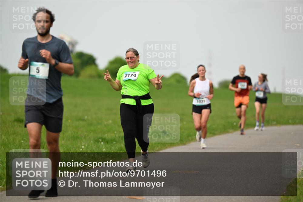 10.05.2026 - 8. Wedeler Halbmarathon Dr. Thomas Lammeyer http://msf.ph/oto/9701496 10.05.2026 11:43:21 Laufen 2174, 1031 meine-sportfotos.de