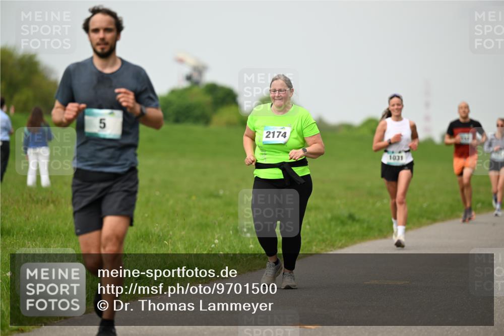 10.05.2026 - 8. Wedeler Halbmarathon Dr. Thomas Lammeyer http://msf.ph/oto/9701500 10.05.2026 11:43:22 Laufen 2174, 1031 meine-sportfotos.de