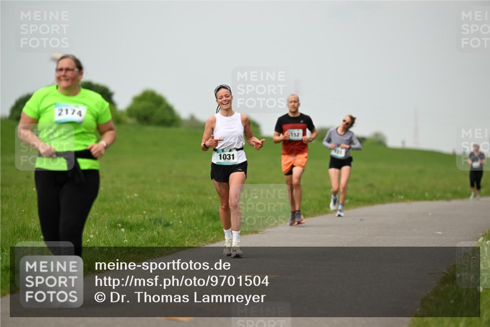 10.05.2026 - 8. Wedeler Halbmarathon Dr. Thomas Lammeyer http://msf.ph/oto/9701504 10.05.2026 11:43:23 Laufen 2174, 1031, 152 meine-sportfotos.de