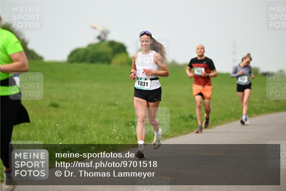 10.05.2026 - 8. Wedeler Halbmarathon Dr. Thomas Lammeyer http://msf.ph/oto/9701518 10.05.2026 11:43:25 Laufen 1031 meine-sportfotos.de