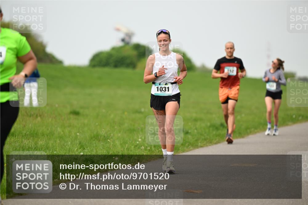10.05.2026 - 8. Wedeler Halbmarathon Dr. Thomas Lammeyer http://msf.ph/oto/9701520 10.05.2026 11:43:26 Laufen 1031 meine-sportfotos.de