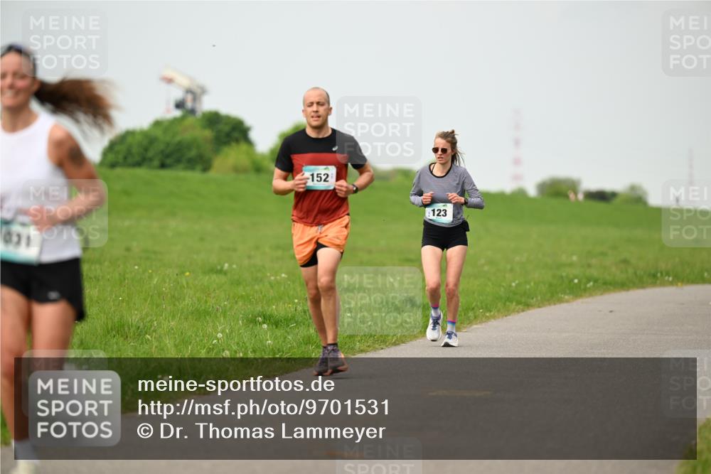 10.05.2026 - 8. Wedeler Halbmarathon Dr. Thomas Lammeyer http://msf.ph/oto/9701531 10.05.2026 11:43:28 Laufen 1831, 152, 123 meine-sportfotos.de