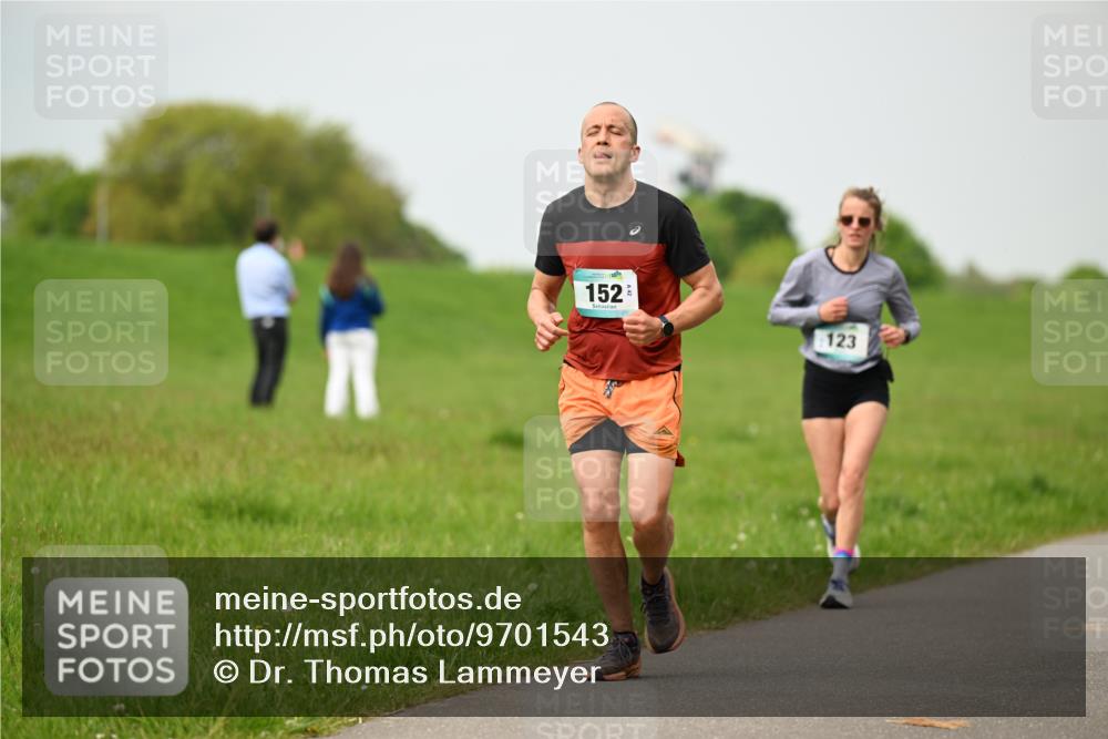 10.05.2026 - 8. Wedeler Halbmarathon Dr. Thomas Lammeyer http://msf.ph/oto/9701543 10.05.2026 11:43:29 Laufen 152, 123 meine-sportfotos.de