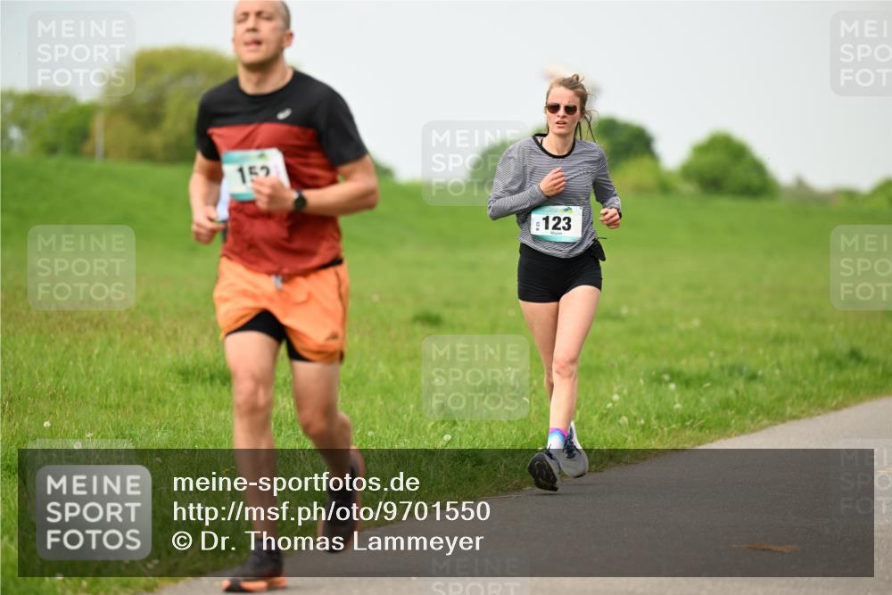 10.05.2026 - 8. Wedeler Halbmarathon Dr. Thomas Lammeyer http://msf.ph/oto/9701550 10.05.2026 11:43:31 Laufen 152, 123 meine-sportfotos.de