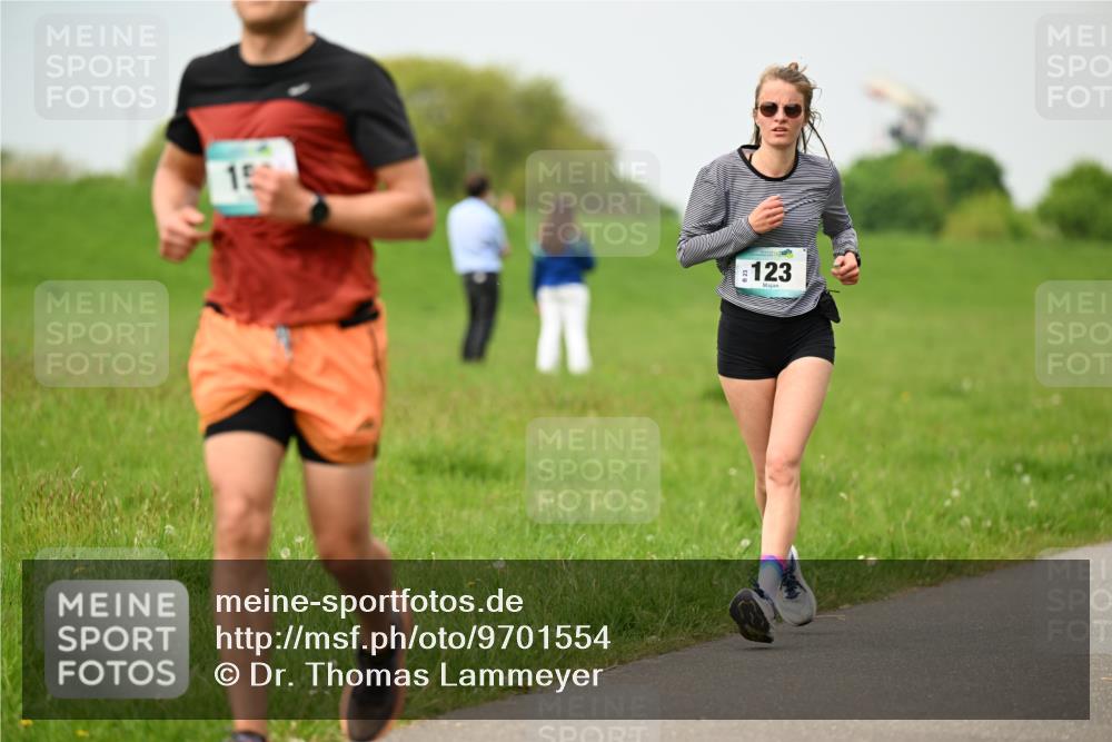 10.05.2026 - 8. Wedeler Halbmarathon Dr. Thomas Lammeyer http://msf.ph/oto/9701554 10.05.2026 11:43:31 Laufen 123 meine-sportfotos.de