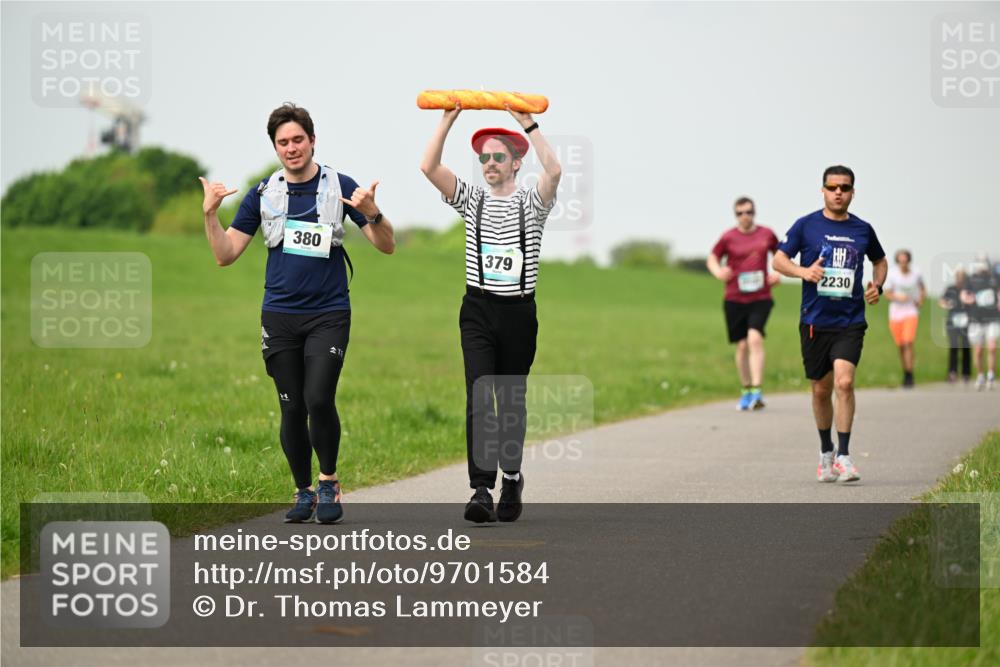 10.05.2026 - 8. Wedeler Halbmarathon Dr. Thomas Lammeyer http://msf.ph/oto/9701584 10.05.2026 11:44:07 Laufen 380, 2230, 379 meine-sportfotos.de