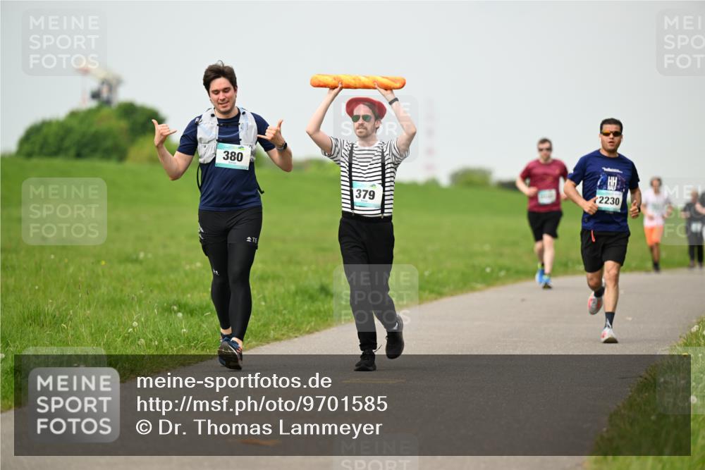 10.05.2026 - 8. Wedeler Halbmarathon Dr. Thomas Lammeyer http://msf.ph/oto/9701585 10.05.2026 11:44:07 Laufen 380, 379, 2230 meine-sportfotos.de