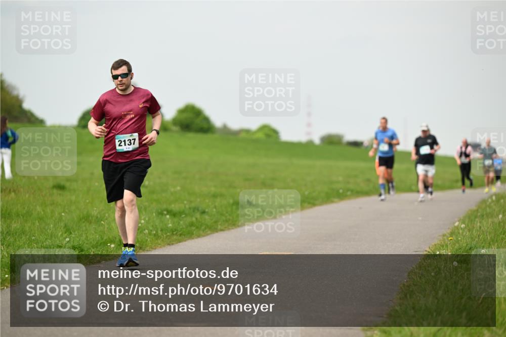 10.05.2026 - 8. Wedeler Halbmarathon Dr. Thomas Lammeyer http://msf.ph/oto/9701634 10.05.2026 11:44:16 Laufen 195, 2137 meine-sportfotos.de