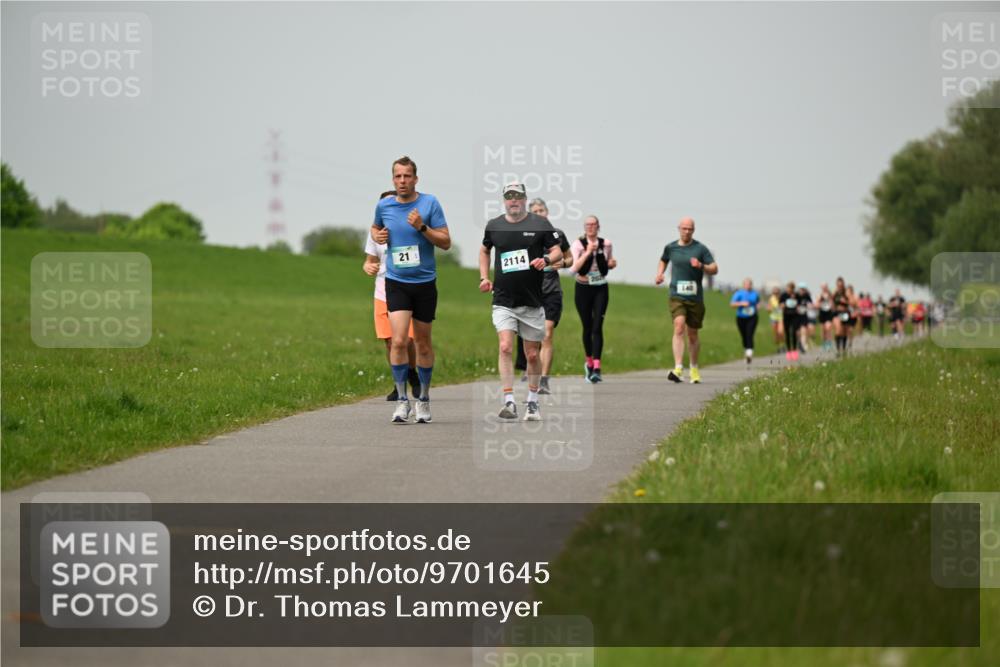 10.05.2026 - 8. Wedeler Halbmarathon Dr. Thomas Lammeyer http://msf.ph/oto/9701645 10.05.2026 11:44:19 Laufen 2114 meine-sportfotos.de