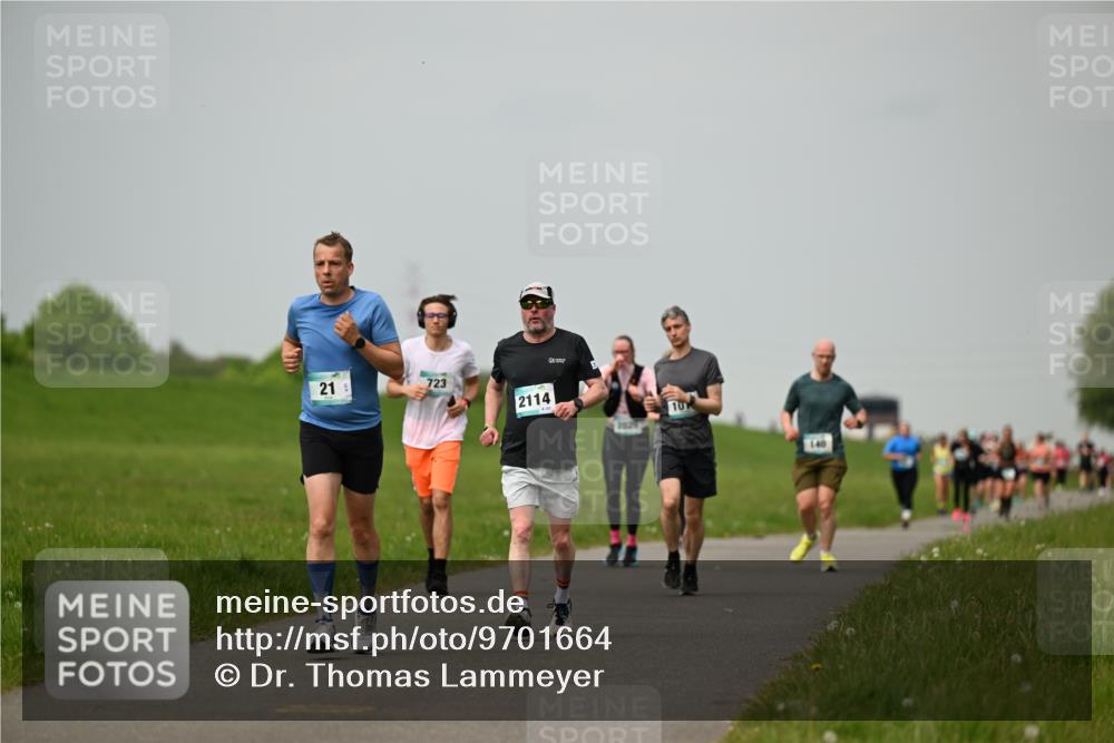 10.05.2026 - 8. Wedeler Halbmarathon Dr. Thomas Lammeyer http://msf.ph/oto/9701664 10.05.2026 11:44:23 Laufen 723, 2114, 2020, 140 meine-sportfotos.de