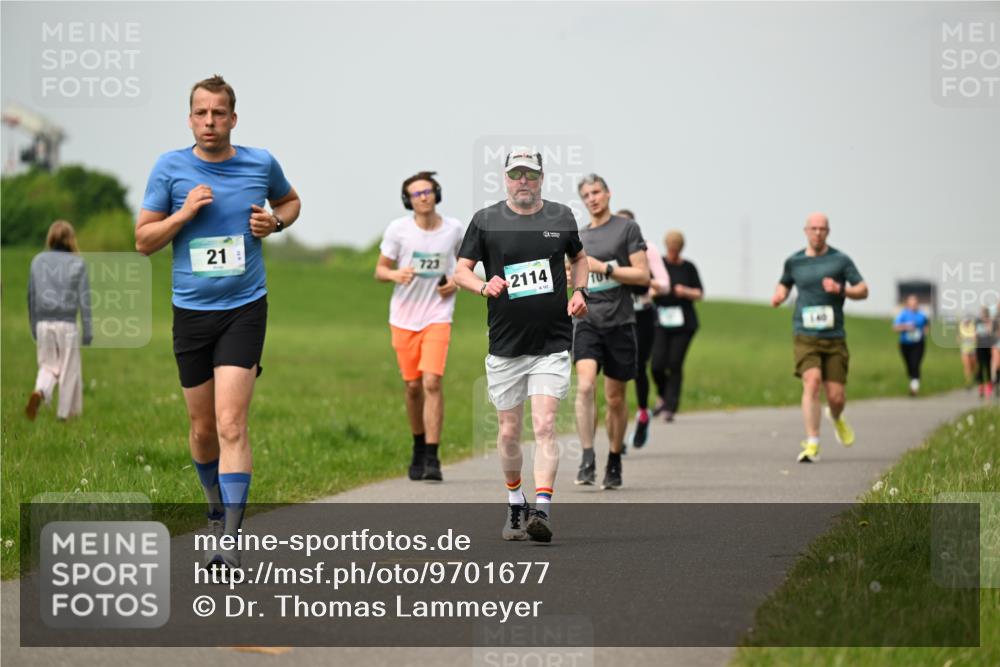 10.05.2026 - 8. Wedeler Halbmarathon Dr. Thomas Lammeyer http://msf.ph/oto/9701677 10.05.2026 11:44:26 Laufen 723, 2114 meine-sportfotos.de