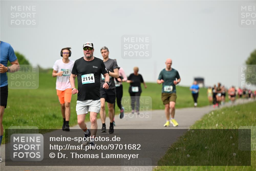 10.05.2026 - 8. Wedeler Halbmarathon Dr. Thomas Lammeyer http://msf.ph/oto/9701682 10.05.2026 11:44:27 Laufen 723, 2114 meine-sportfotos.de
