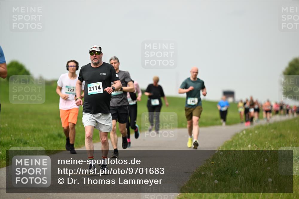 10.05.2026 - 8. Wedeler Halbmarathon Dr. Thomas Lammeyer http://msf.ph/oto/9701683 10.05.2026 11:44:27 Laufen 723, 2114 meine-sportfotos.de
