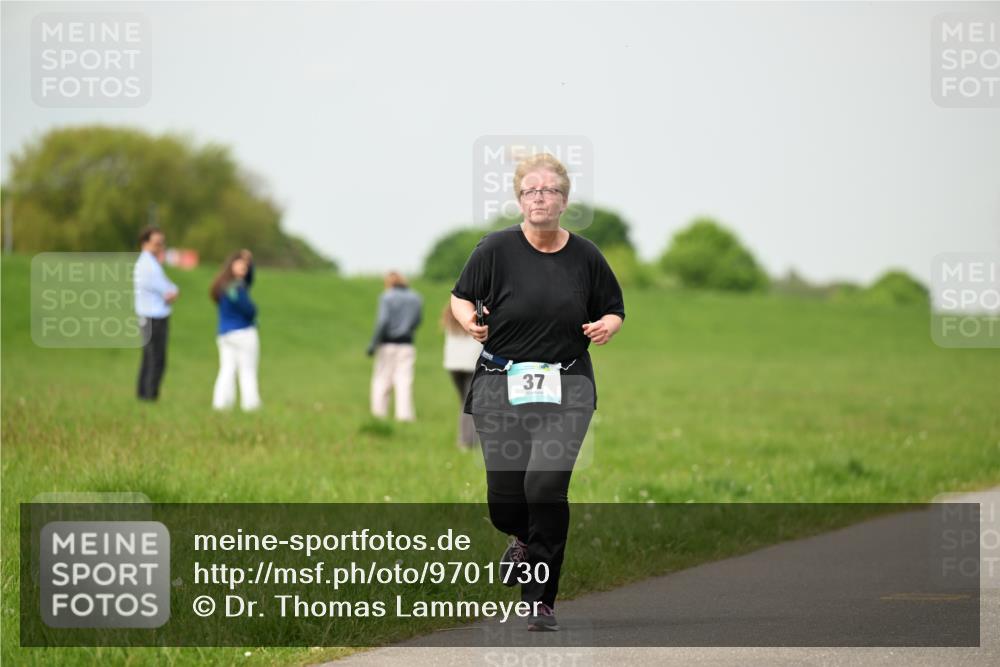 10.05.2026 - 8. Wedeler Halbmarathon Dr. Thomas Lammeyer http://msf.ph/oto/9701730 10.05.2026 11:44:41 Laufen  meine-sportfotos.de