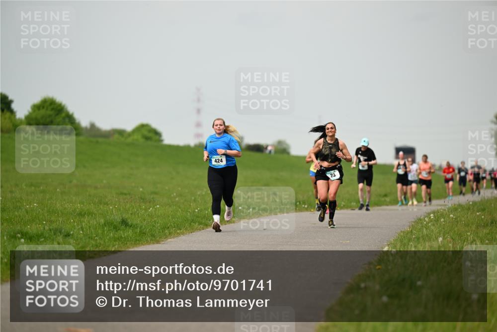 10.05.2026 - 8. Wedeler Halbmarathon Dr. Thomas Lammeyer http://msf.ph/oto/9701741 10.05.2026 11:44:43 Laufen 424 meine-sportfotos.de