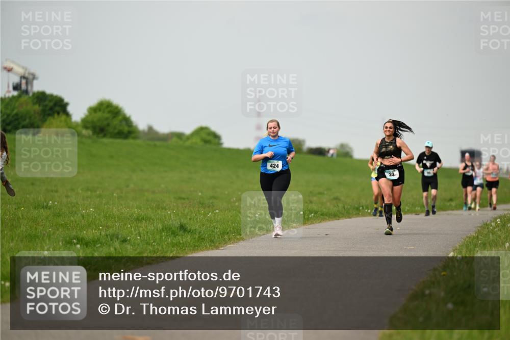 10.05.2026 - 8. Wedeler Halbmarathon Dr. Thomas Lammeyer http://msf.ph/oto/9701743 10.05.2026 11:44:44 Laufen 424 meine-sportfotos.de