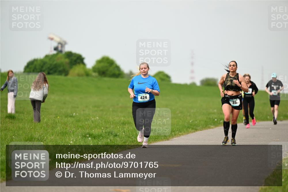 10.05.2026 - 8. Wedeler Halbmarathon Dr. Thomas Lammeyer http://msf.ph/oto/9701765 10.05.2026 11:44:47 Laufen 424 meine-sportfotos.de