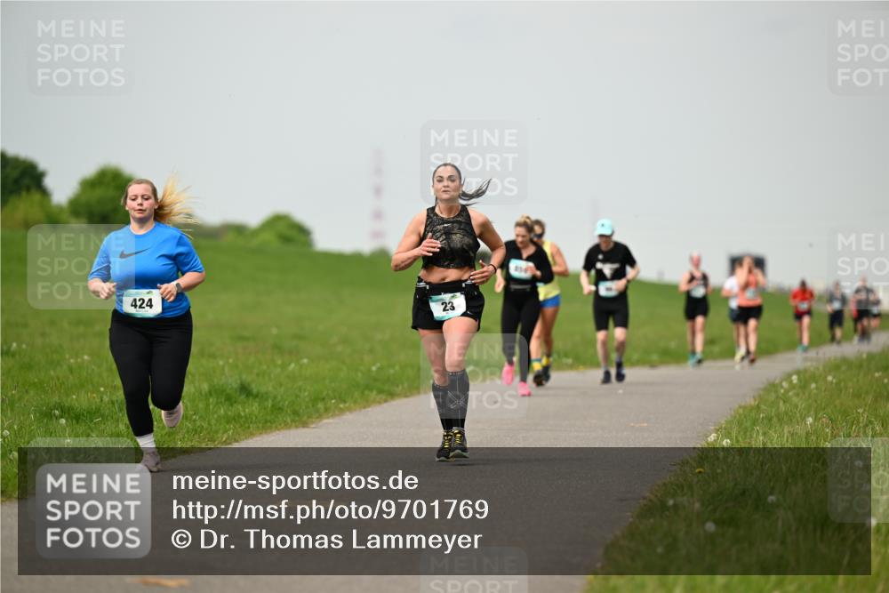10.05.2026 - 8. Wedeler Halbmarathon Dr. Thomas Lammeyer http://msf.ph/oto/9701769 10.05.2026 11:44:48 Laufen 424 meine-sportfotos.de