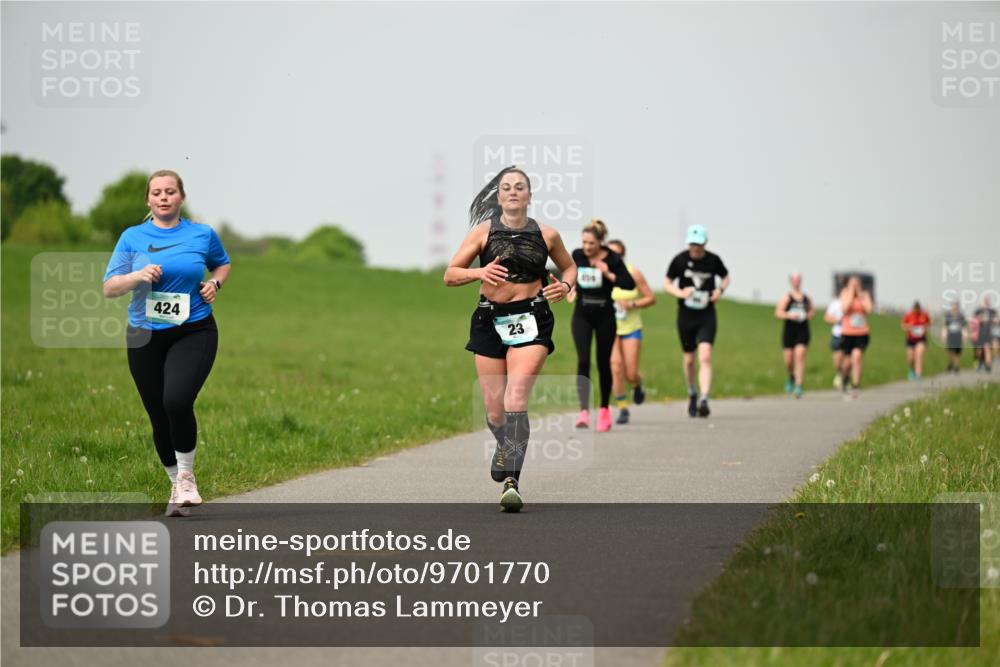10.05.2026 - 8. Wedeler Halbmarathon Dr. Thomas Lammeyer http://msf.ph/oto/9701770 10.05.2026 11:44:48 Laufen 424 meine-sportfotos.de