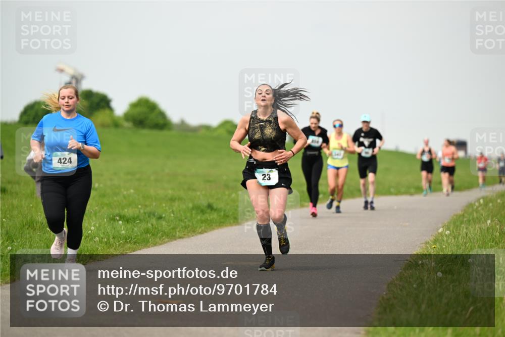 10.05.2026 - 8. Wedeler Halbmarathon Dr. Thomas Lammeyer http://msf.ph/oto/9701784 10.05.2026 11:44:50 Laufen 424 meine-sportfotos.de