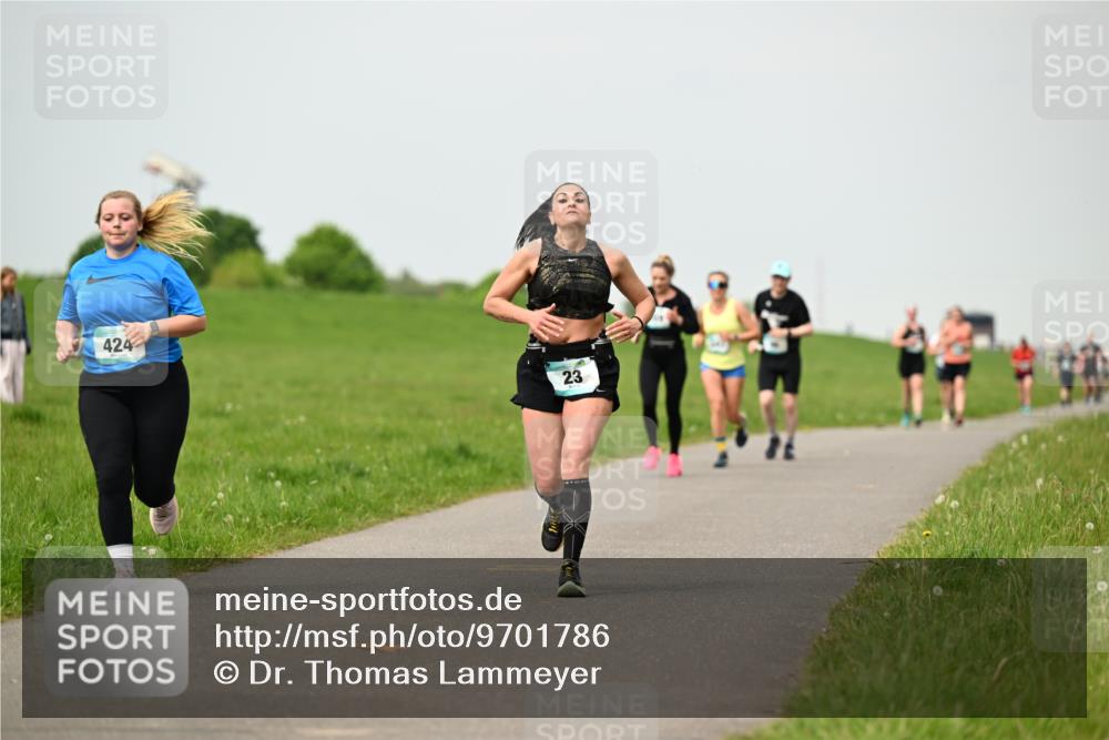 10.05.2026 - 8. Wedeler Halbmarathon Dr. Thomas Lammeyer http://msf.ph/oto/9701786 10.05.2026 11:44:50 Laufen 424 meine-sportfotos.de