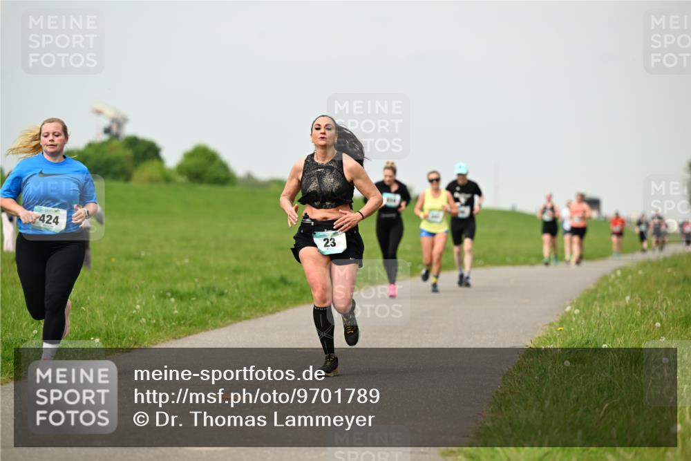 10.05.2026 - 8. Wedeler Halbmarathon Dr. Thomas Lammeyer http://msf.ph/oto/9701789 10.05.2026 11:44:51 Laufen 424 meine-sportfotos.de