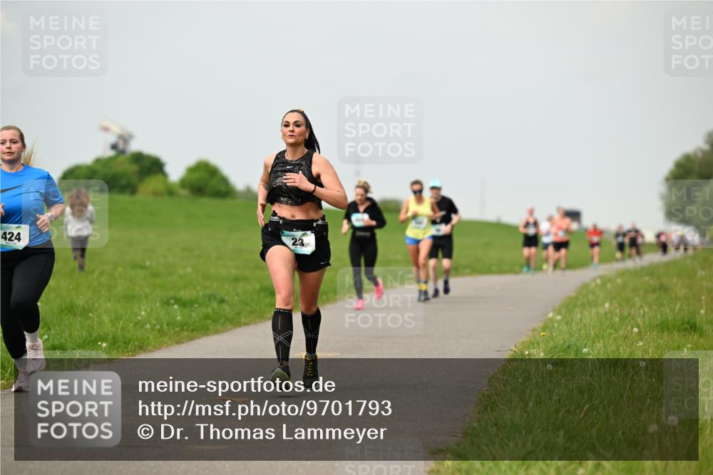 10.05.2026 - 8. Wedeler Halbmarathon Dr. Thomas Lammeyer http://msf.ph/oto/9701793 10.05.2026 11:44:51 Laufen 424 meine-sportfotos.de