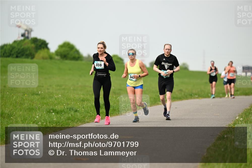 10.05.2026 - 8. Wedeler Halbmarathon Dr. Thomas Lammeyer http://msf.ph/oto/9701799 10.05.2026 11:44:54 Laufen 859, 342 meine-sportfotos.de